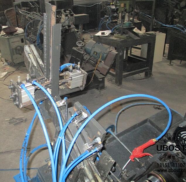 優(yōu)博世特，ubost,鉆孔機，銷軸，螺栓，自動，攻絲機，機械手，非標自動化，設(shè)備，銷軸鉆孔機，螺栓鉆孔機，